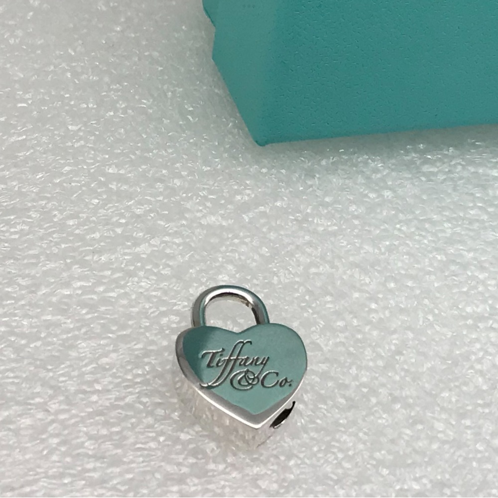 TIFFANY & CO.  HEART LOCK CHARM